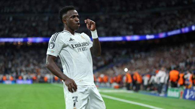 1730391819509080161.jpg vinicius.jpg